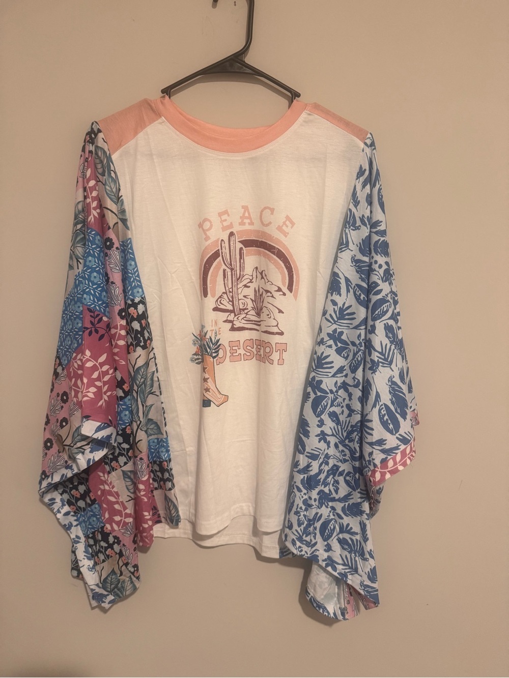 Peace Desert Graphic Kimono-Sleeve women’s Top - White & Multicolor
